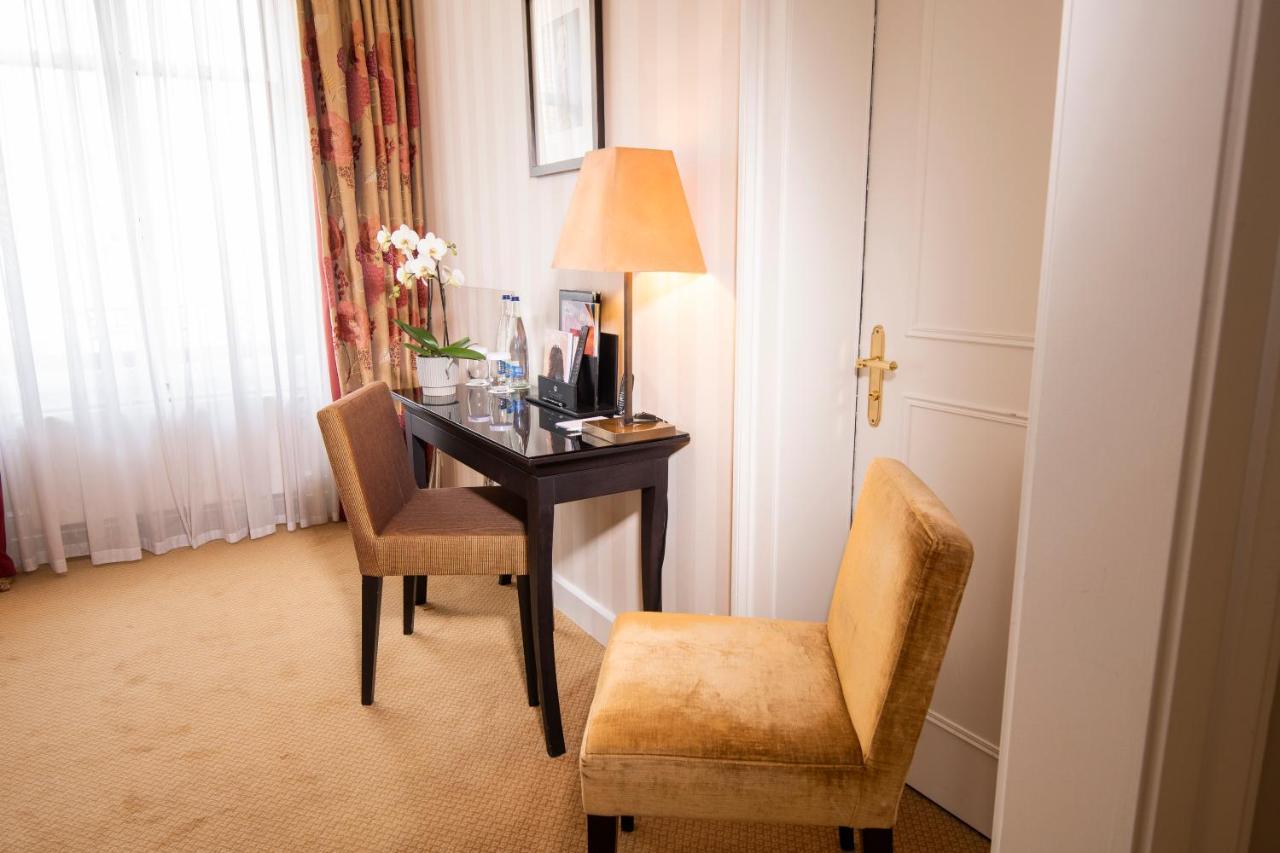 Hotel Des Trois Couronnes & Spa - The Leading Hotels Of The World Βεβέ Εξωτερικό φωτογραφία