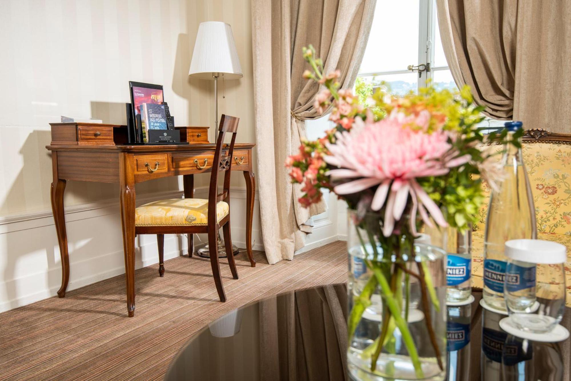 Hotel Des Trois Couronnes & Spa - The Leading Hotels Of The World Βεβέ Εξωτερικό φωτογραφία